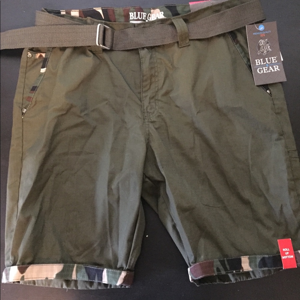 Men’s army green shorts size 38